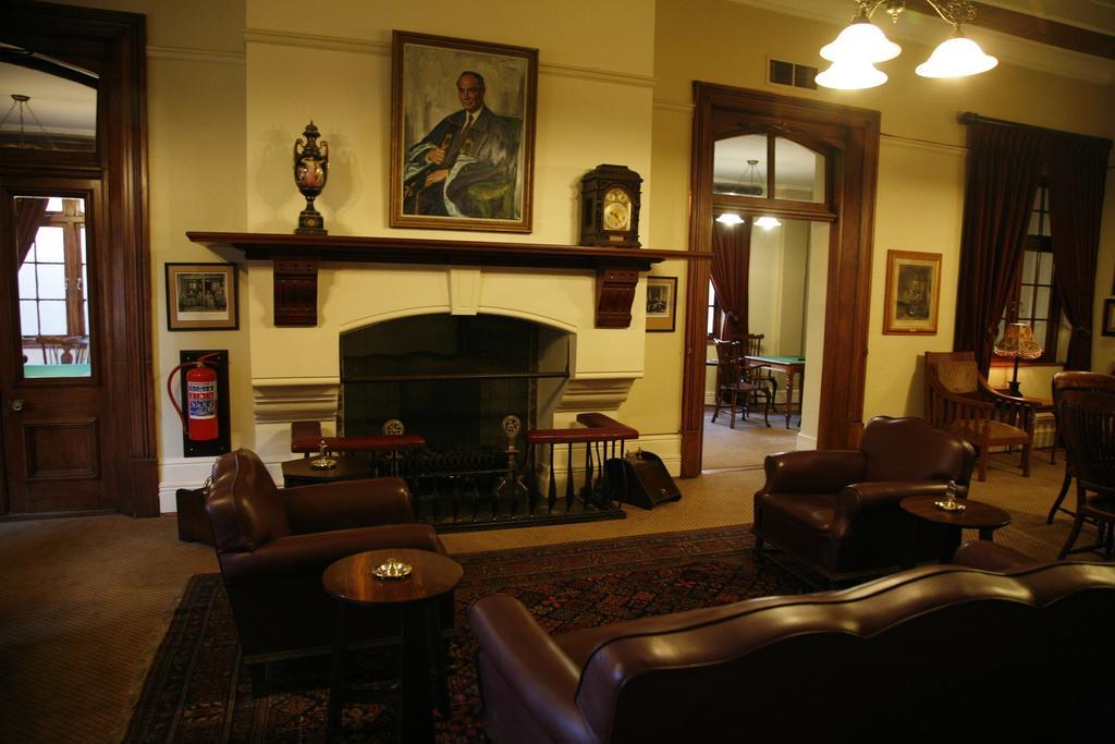 Kimberley Club Guesthouse 외부 사진